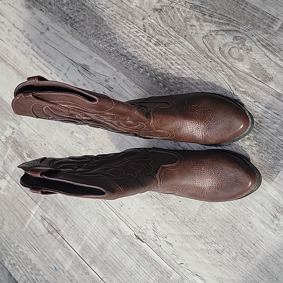 Kids Brown Cowboy Boots - Picture 2 of 3